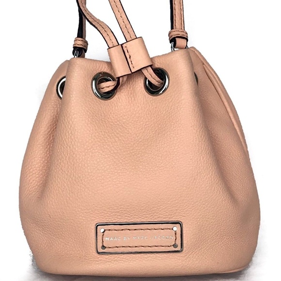 Marc by Marc Jacobs Handbags - 🚫SOLD🚫 Marc Jacobs Too Hot To Handle Crossbody